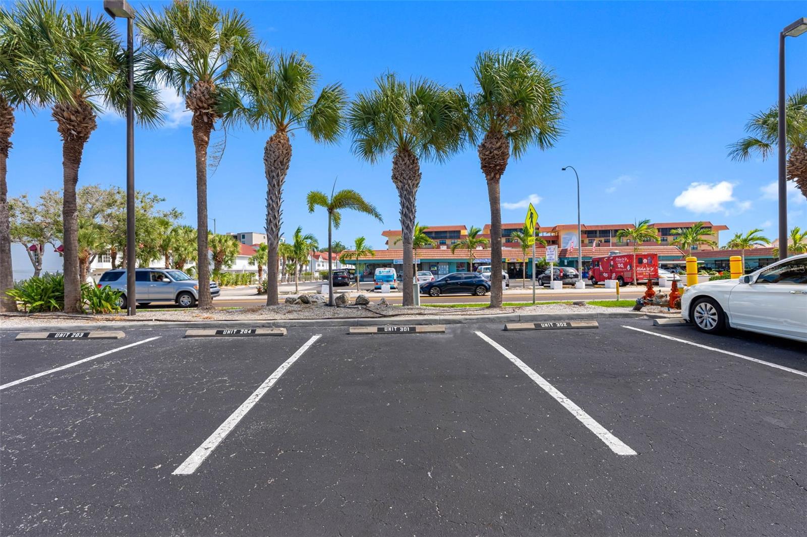 Image 68 of 80 For 19710 Gulf Boulevard 301