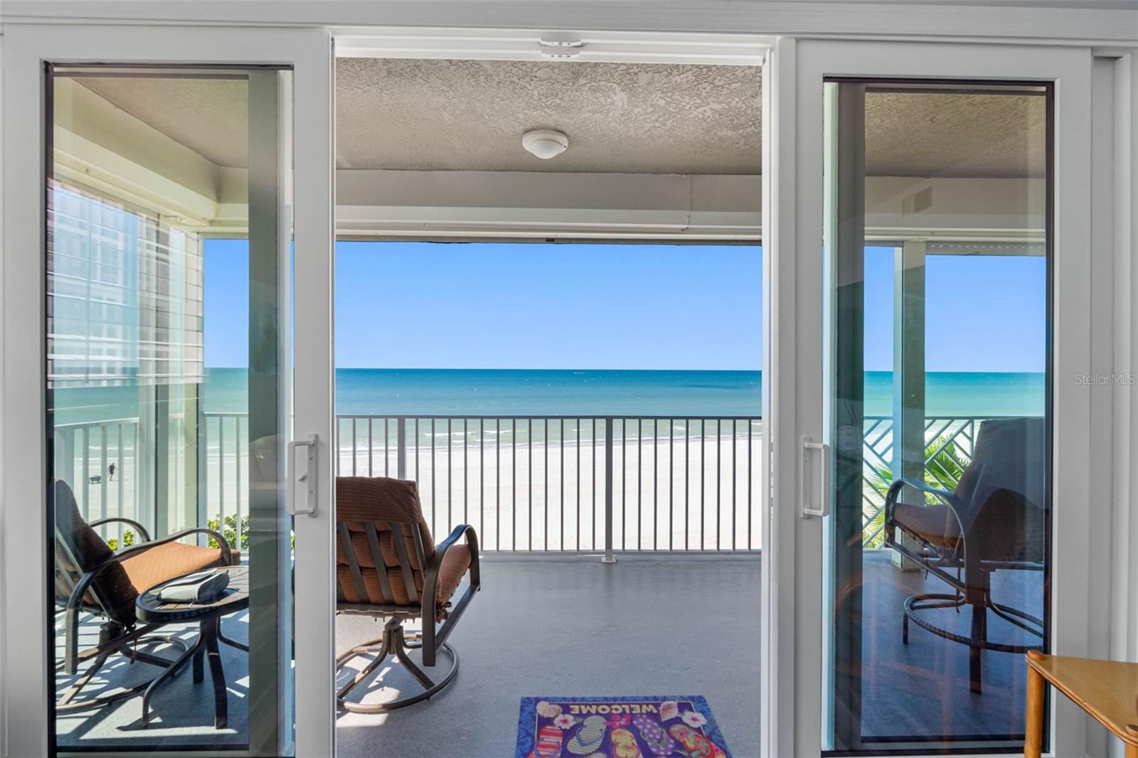 Image 7 of 80 For 19710 Gulf Boulevard 301