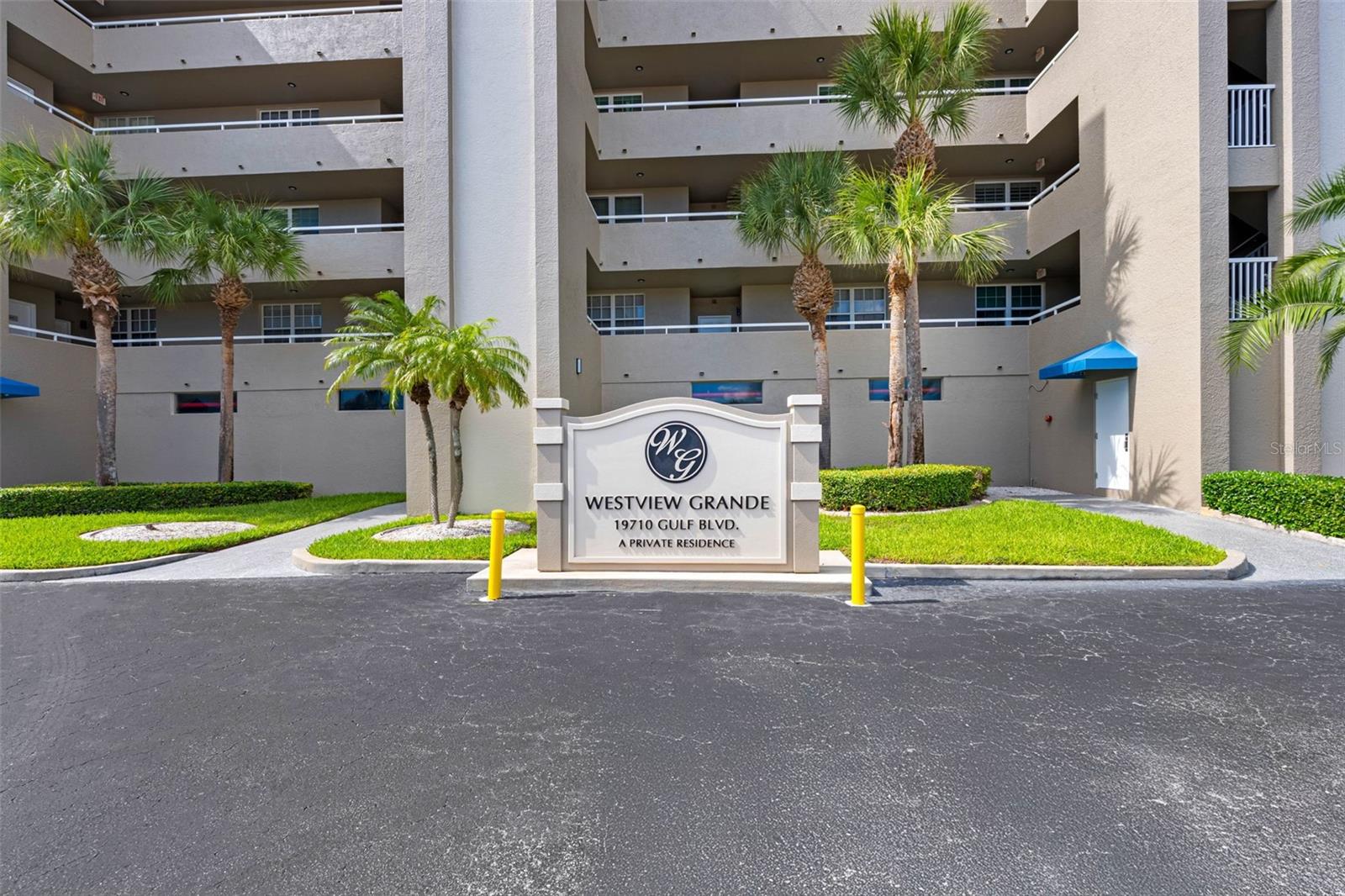 Image 70 of 80 For 19710 Gulf Boulevard 301