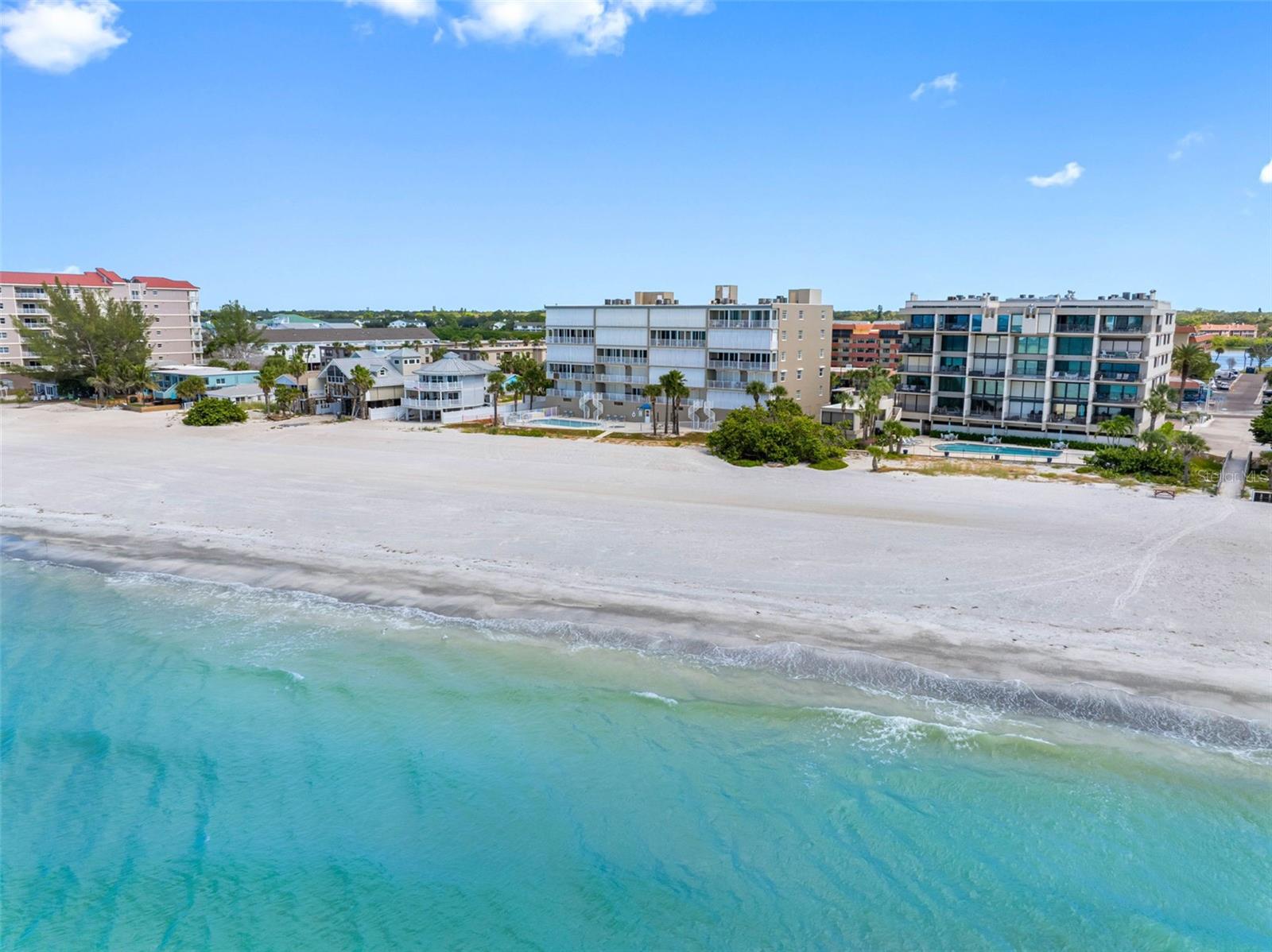 Image 73 of 80 For 19710 Gulf Boulevard 301