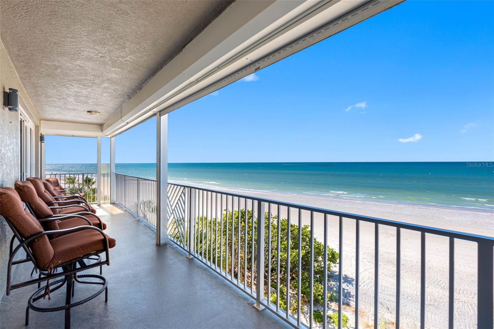 Image 78 of 80 For 19710 Gulf Boulevard 301