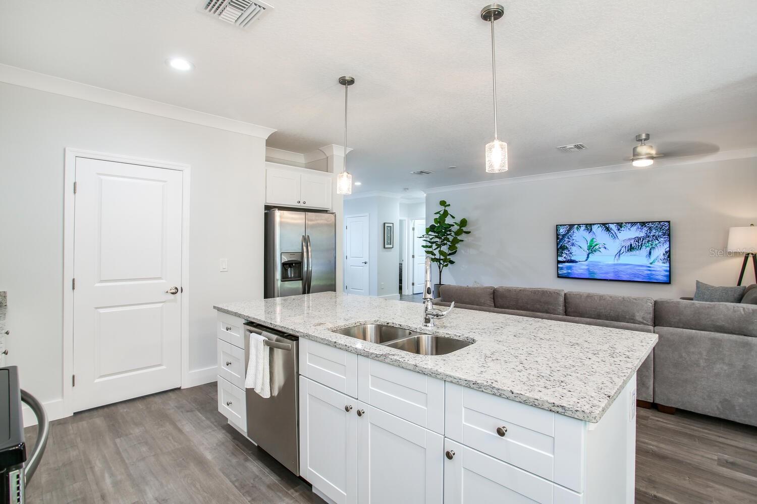 Image 8 of 24 For 3040 Belcher Road