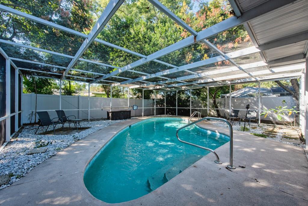 Listing photo id 23 for 1877 Dawn Drive