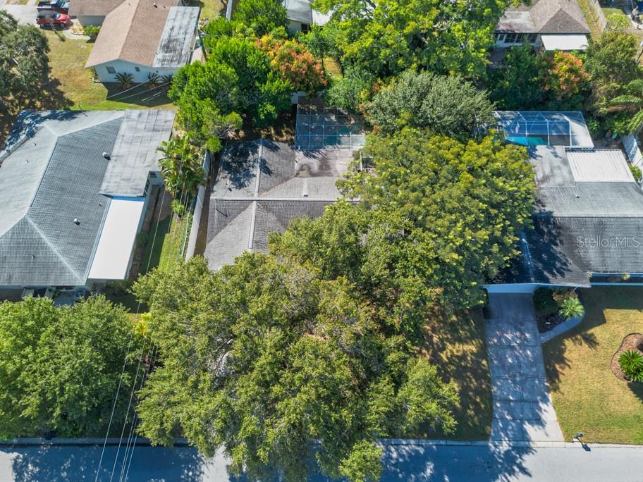 Listing photo id 31 for 1877 Dawn Drive