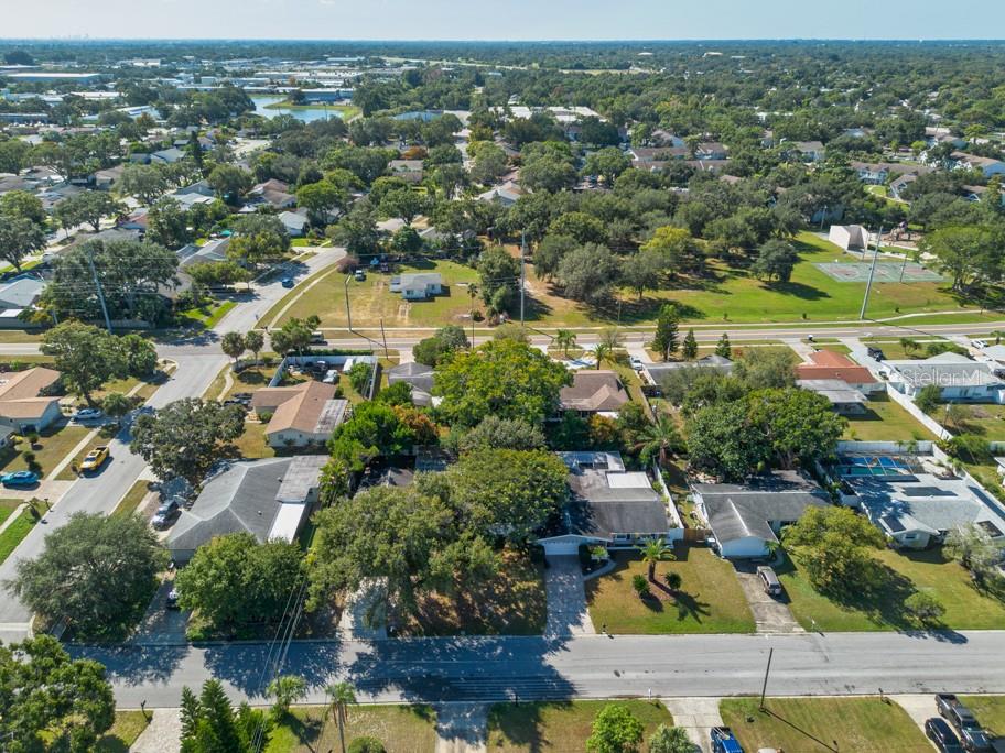 Listing photo id 32 for 1877 Dawn Drive