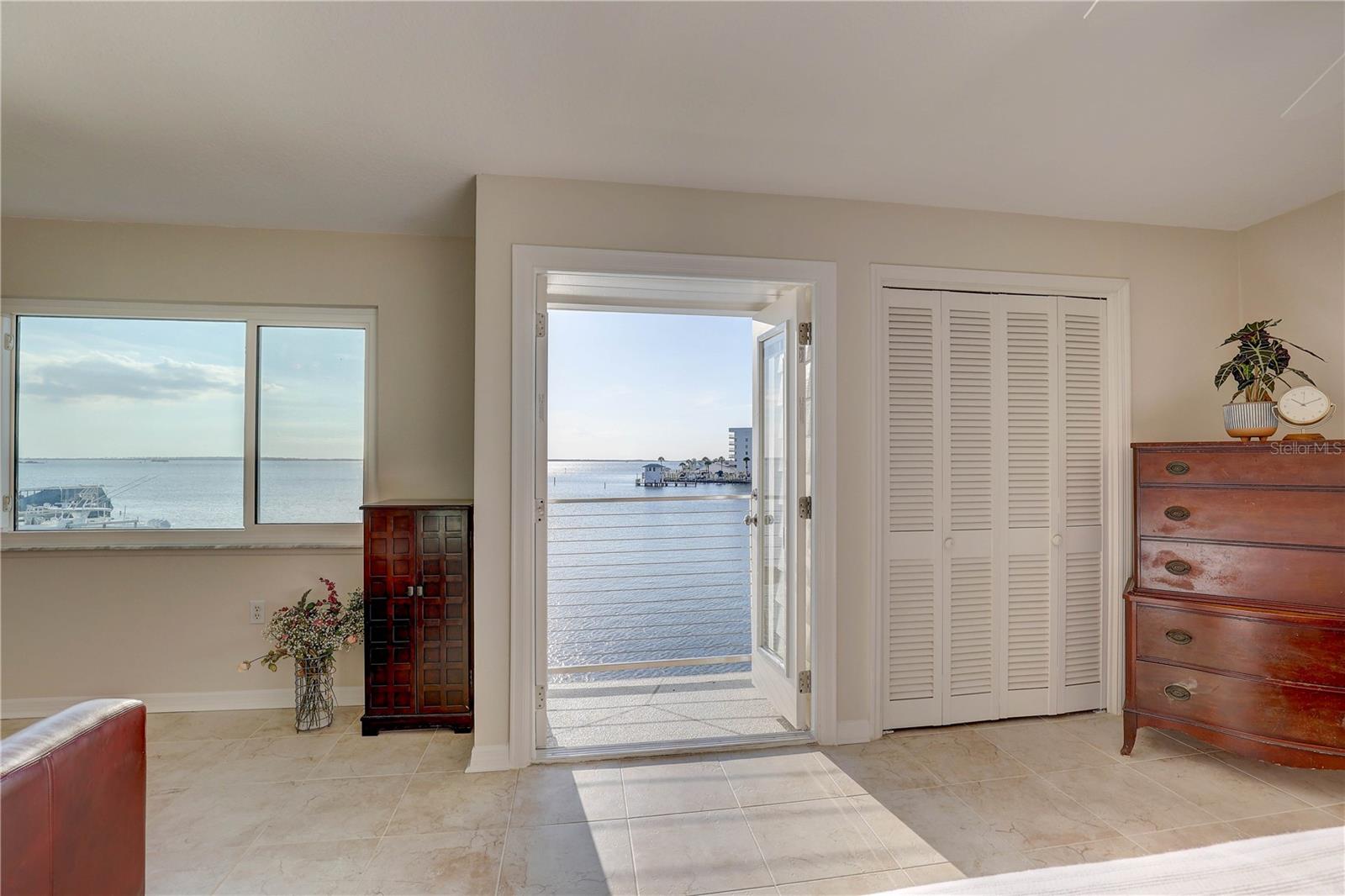 Image 15 of 28 For 433 Paula Drive 34