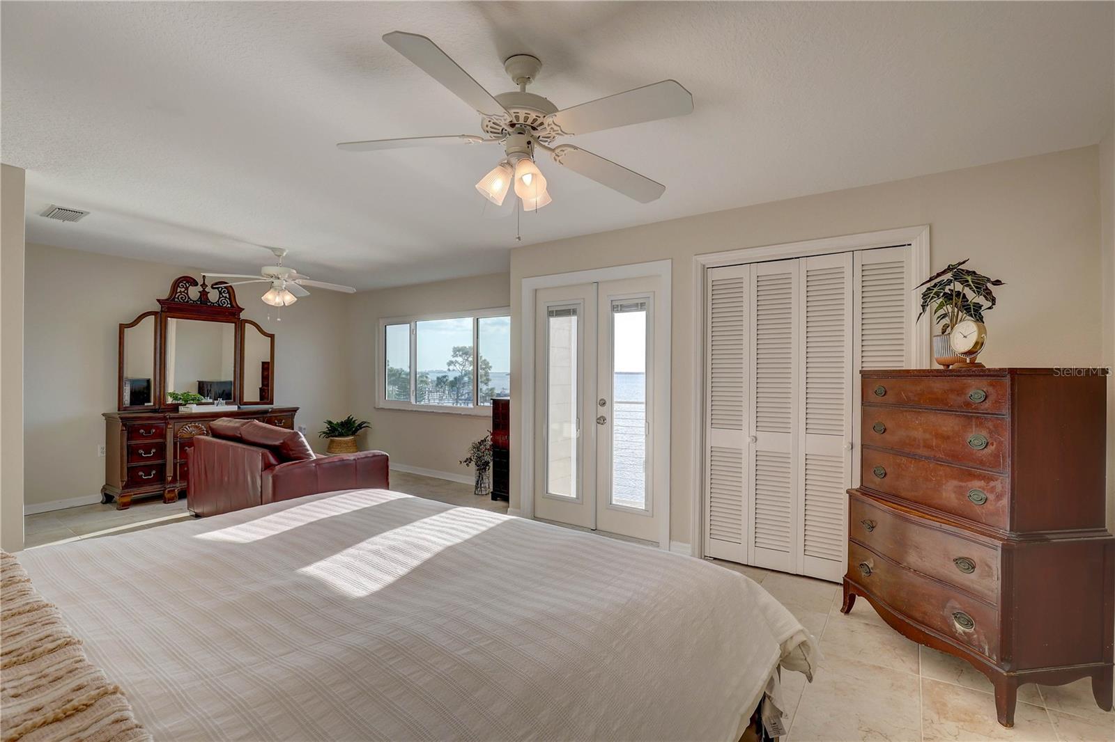 Image 17 of 28 For 433 Paula Drive 34