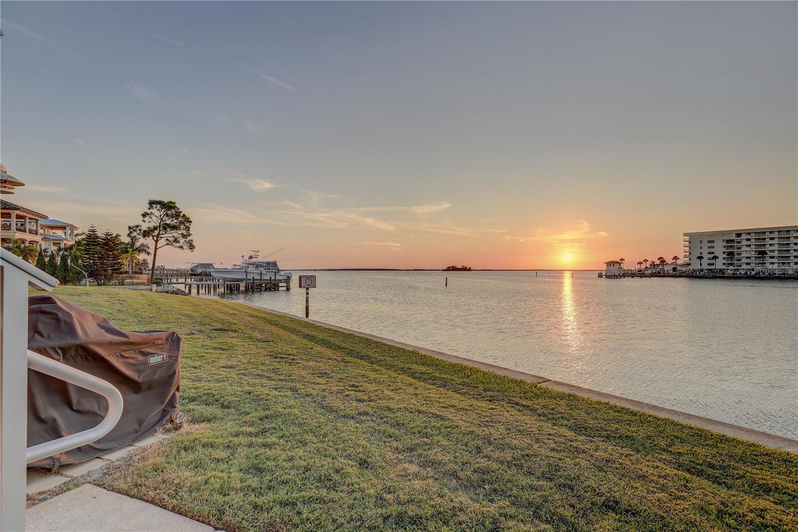 Image 25 of 28 For 433 Paula Drive 34