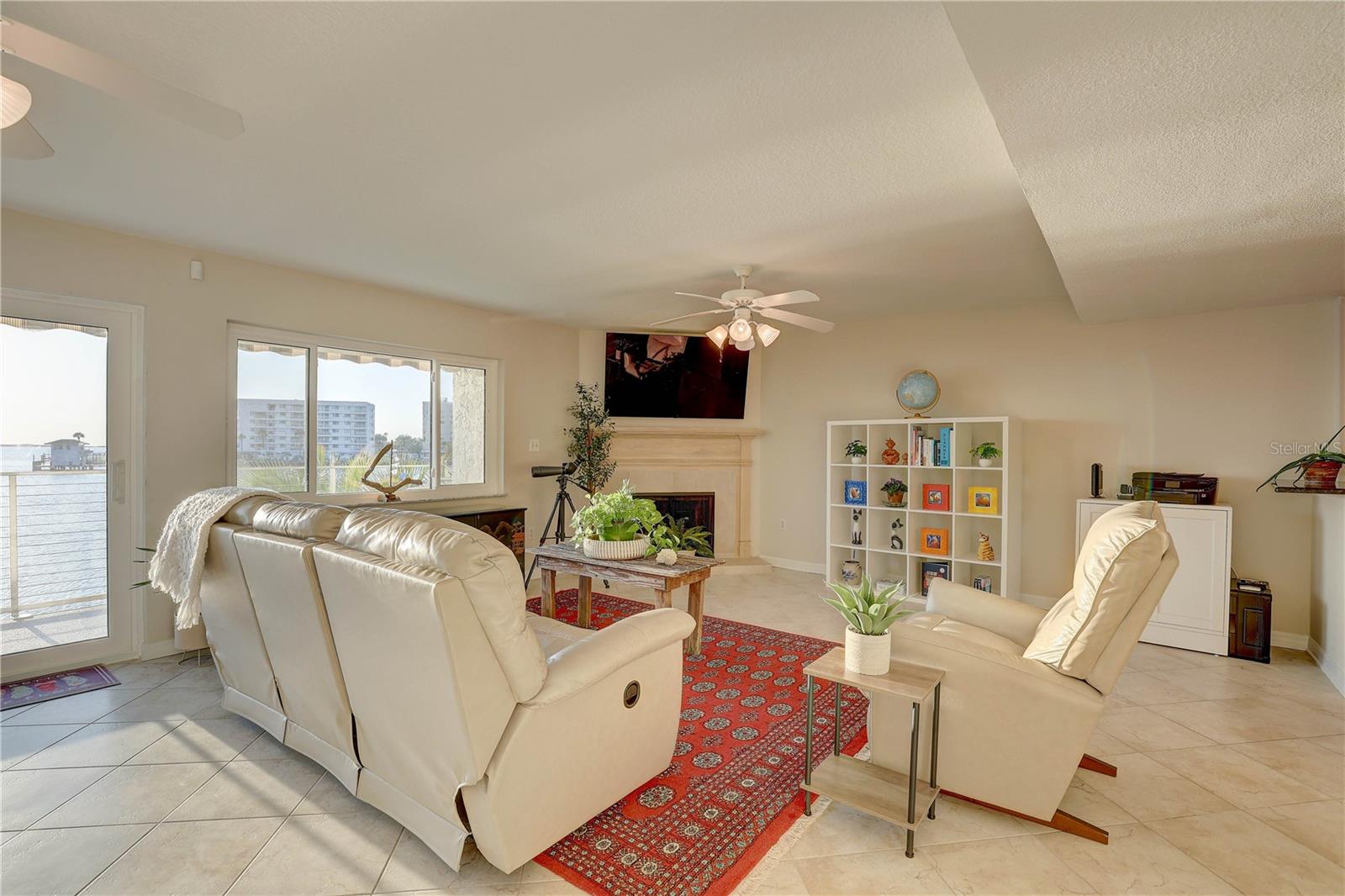 Image 8 of 28 For 433 Paula Drive 34