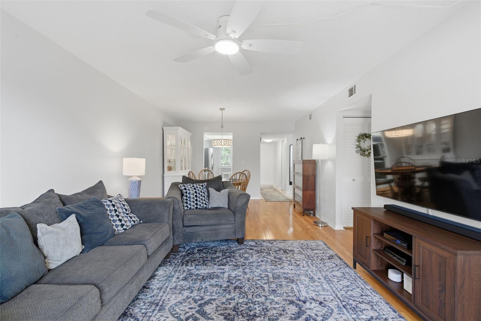 Image 14 of 40 For 5775 Park Street N 311