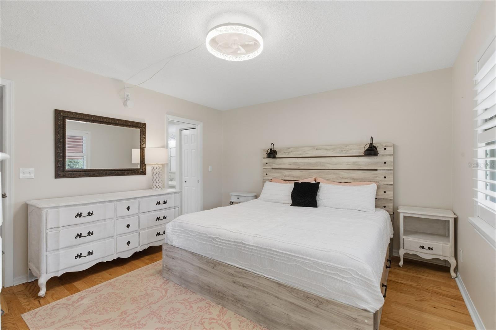 Image 18 of 40 For 5775 Park Street N 311