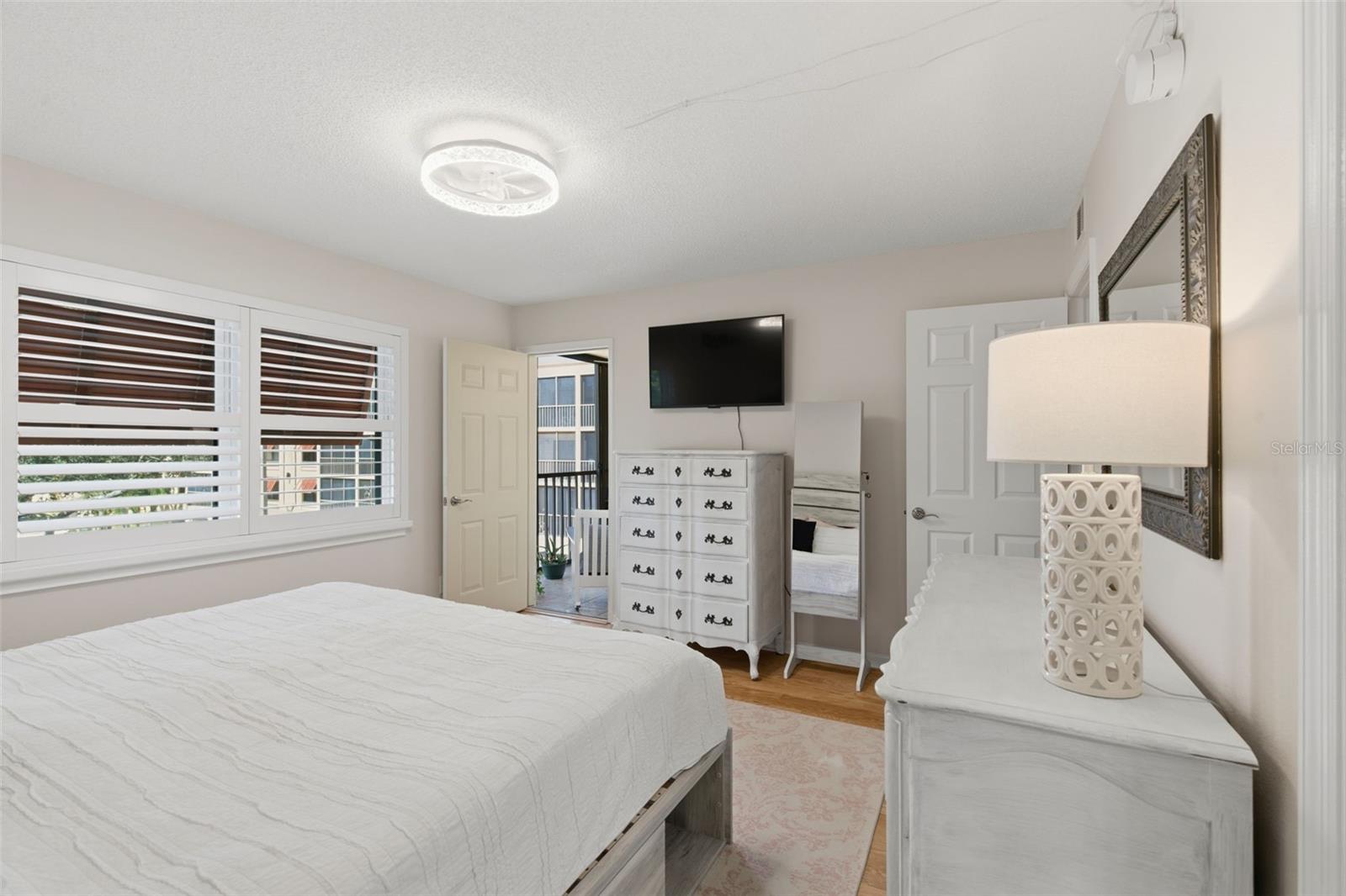 Image 24 of 40 For 5775 Park Street N 311