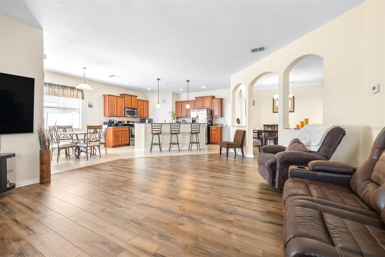 Image 11 of 40 For 1564 Imperial Key Drive