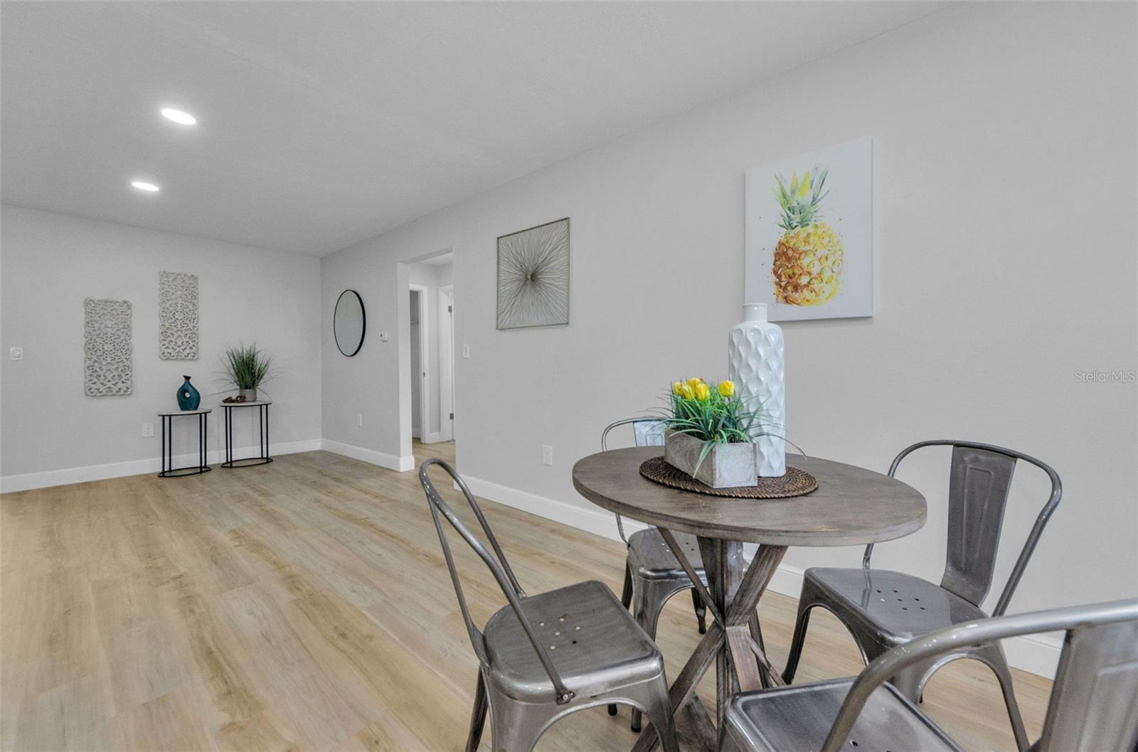 Image 17 of 37 For 12920 Walnut Tree Lane