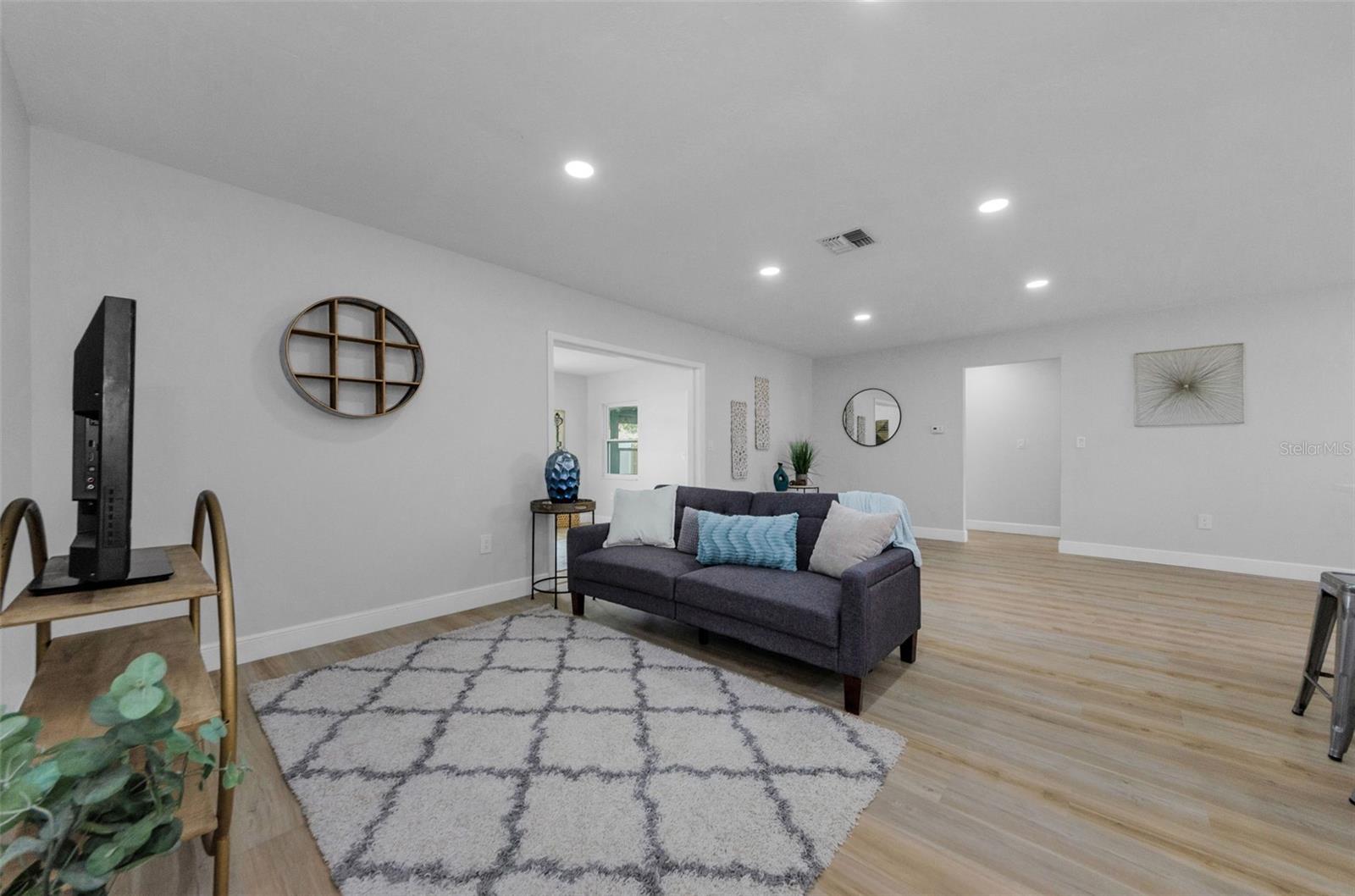 Image 19 of 37 For 12920 Walnut Tree Lane