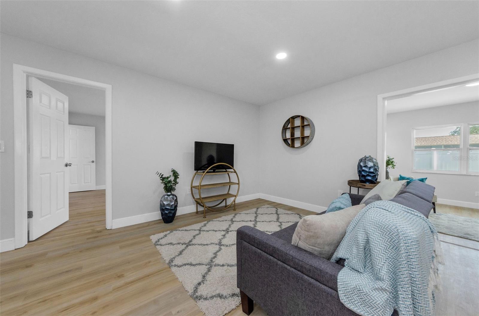 Image 20 of 37 For 12920 Walnut Tree Lane