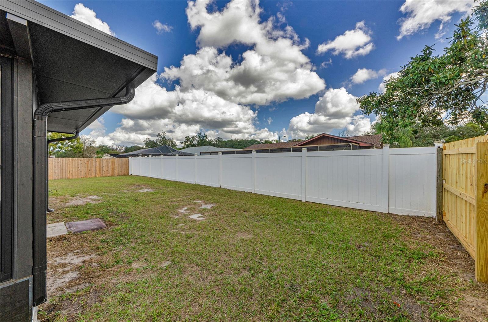 Image 34 of 37 For 12920 Walnut Tree Lane