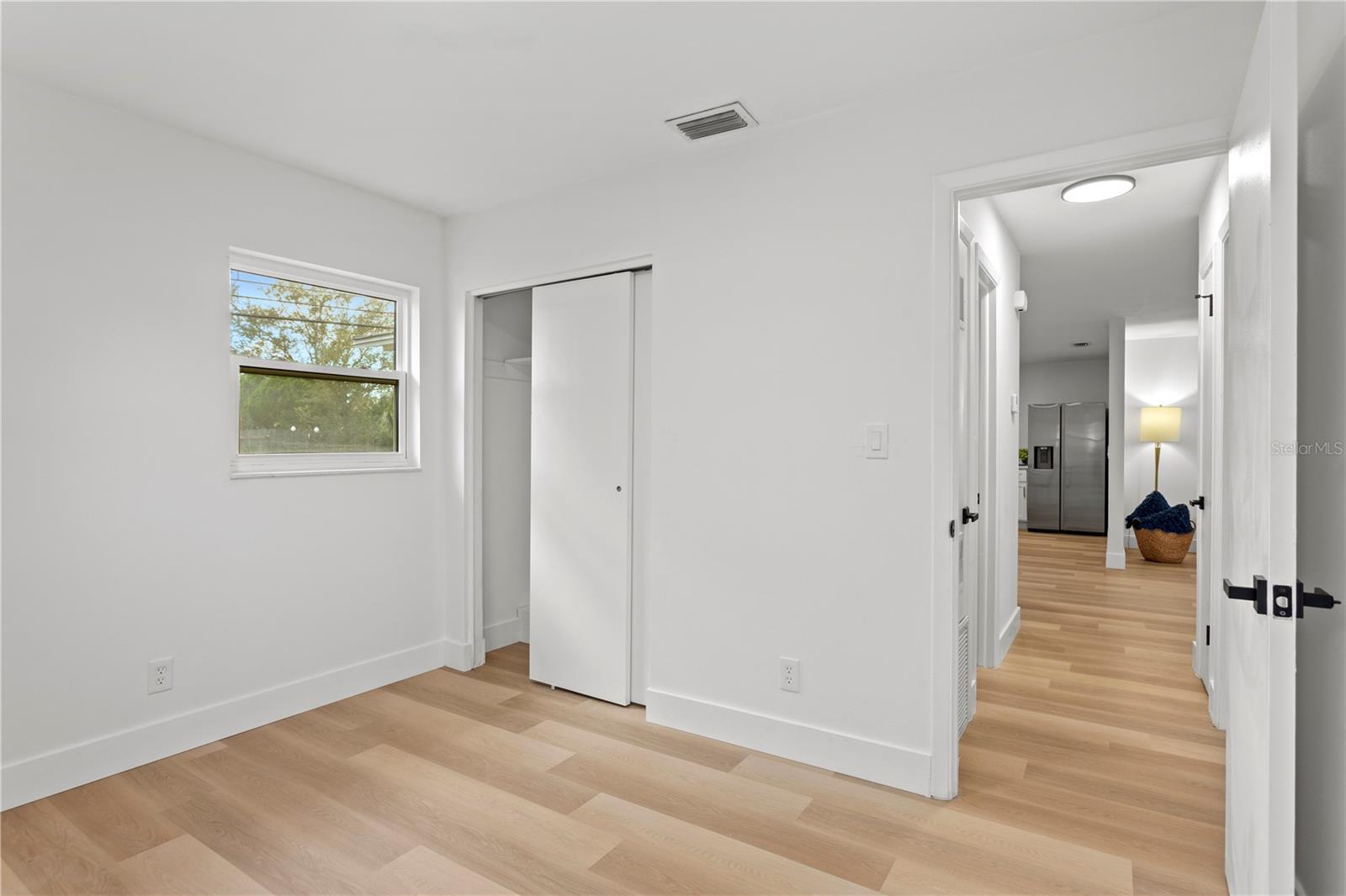 Listing photo id 13 for 1500 78th Avenue N