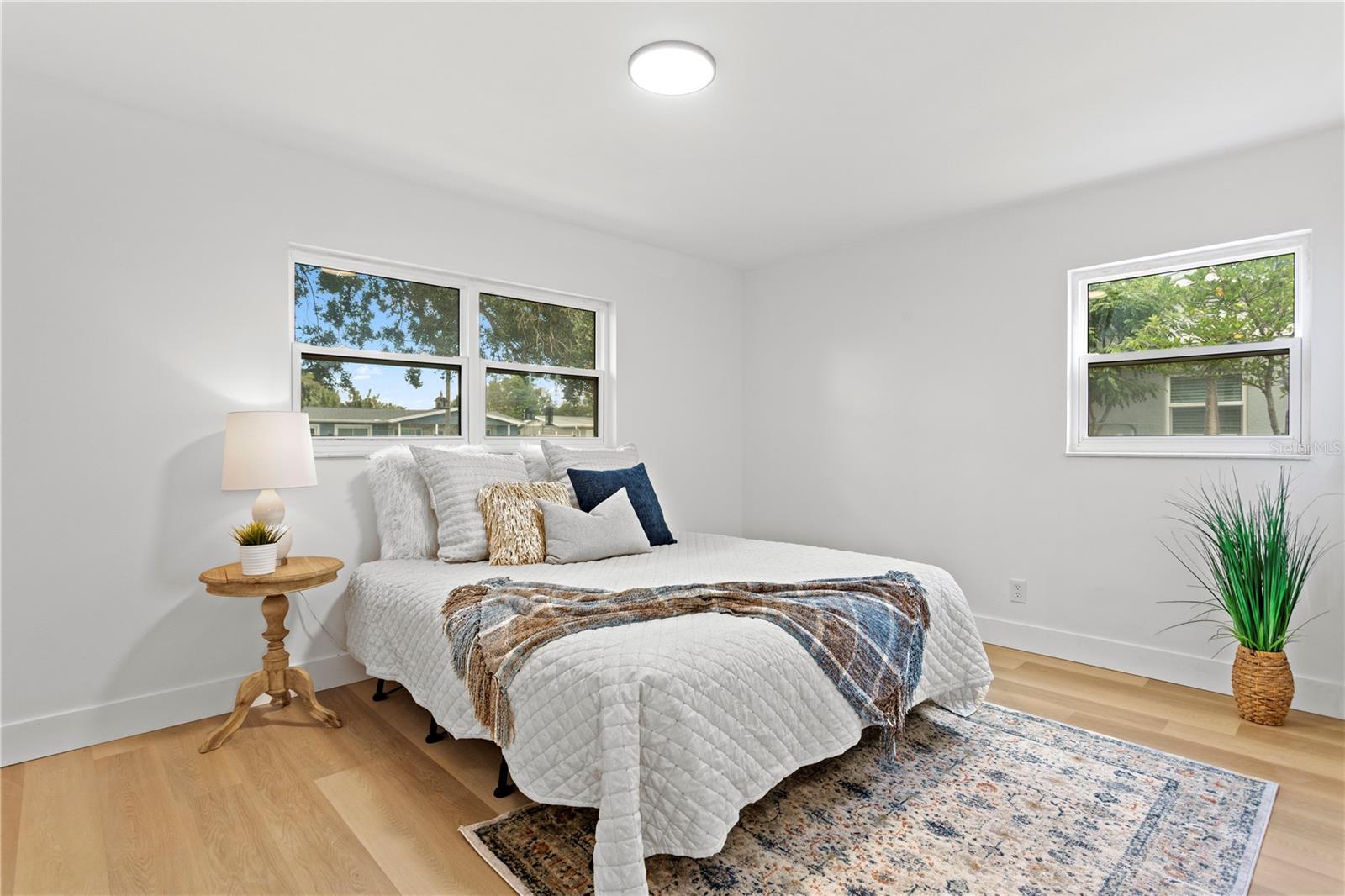 Listing photo id 19 for 1500 78th Avenue N