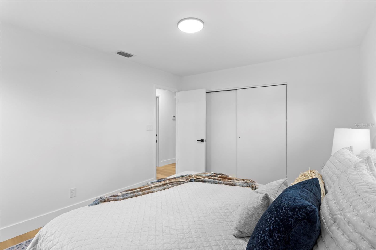 Listing photo id 21 for 1500 78th Avenue N