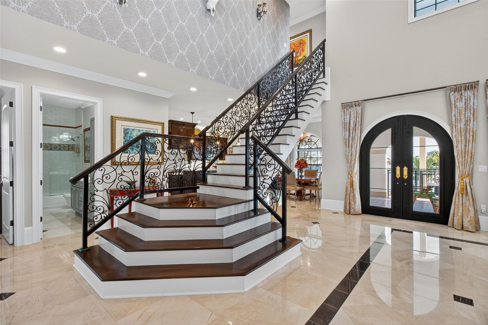 Listing photo id 9 for 7974 9th Avenue S