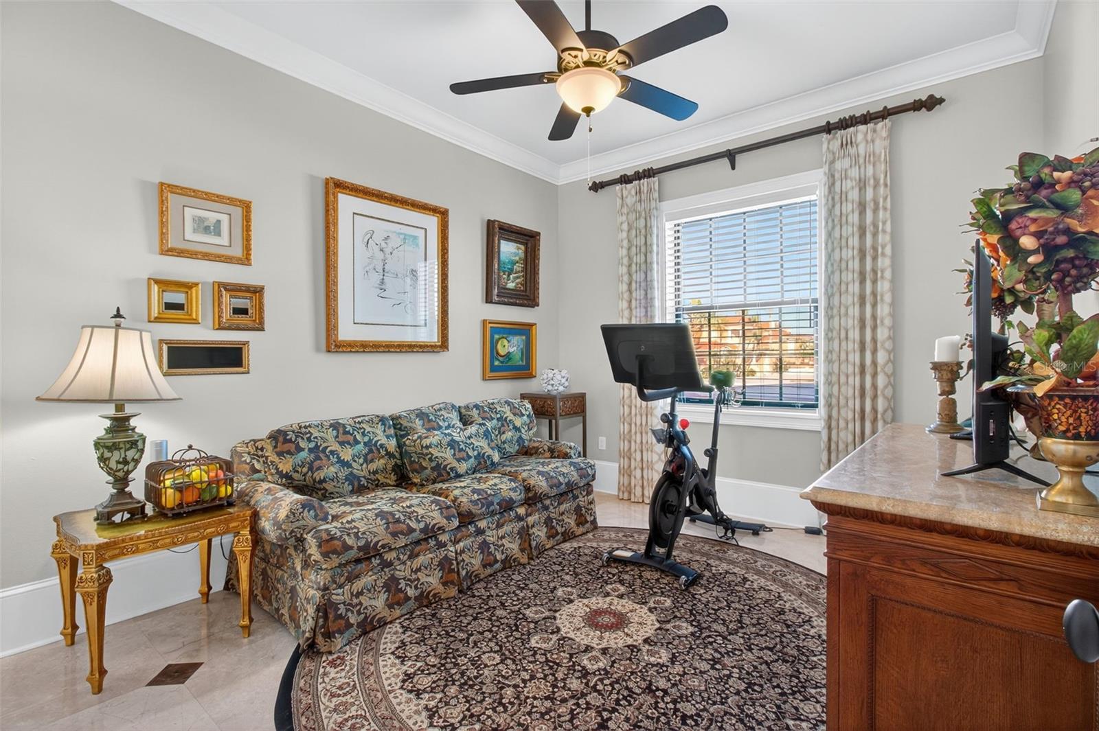 Listing photo id 18 for 7974 9th Avenue S