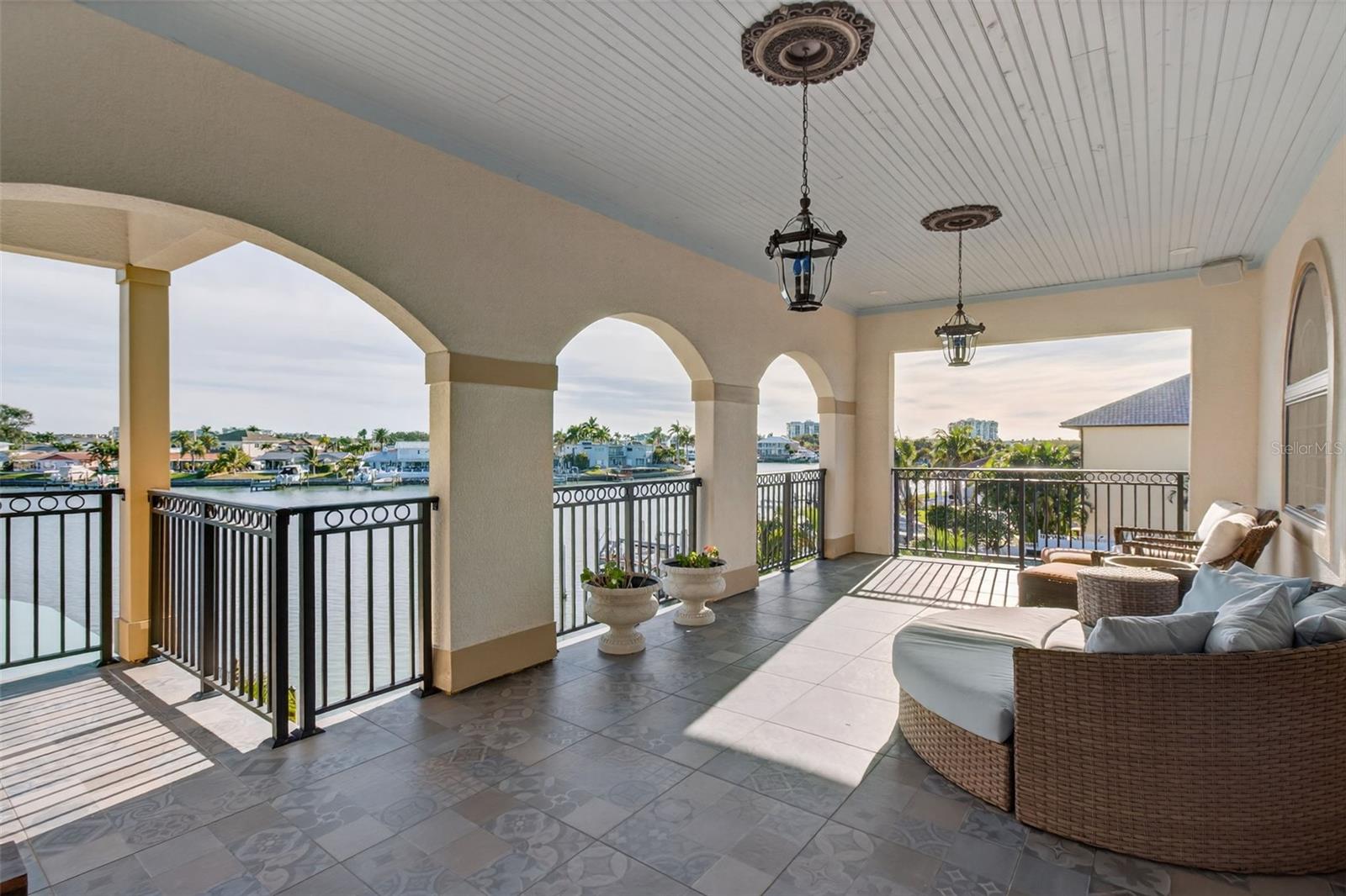 Listing photo id 26 for 7974 9th Avenue S