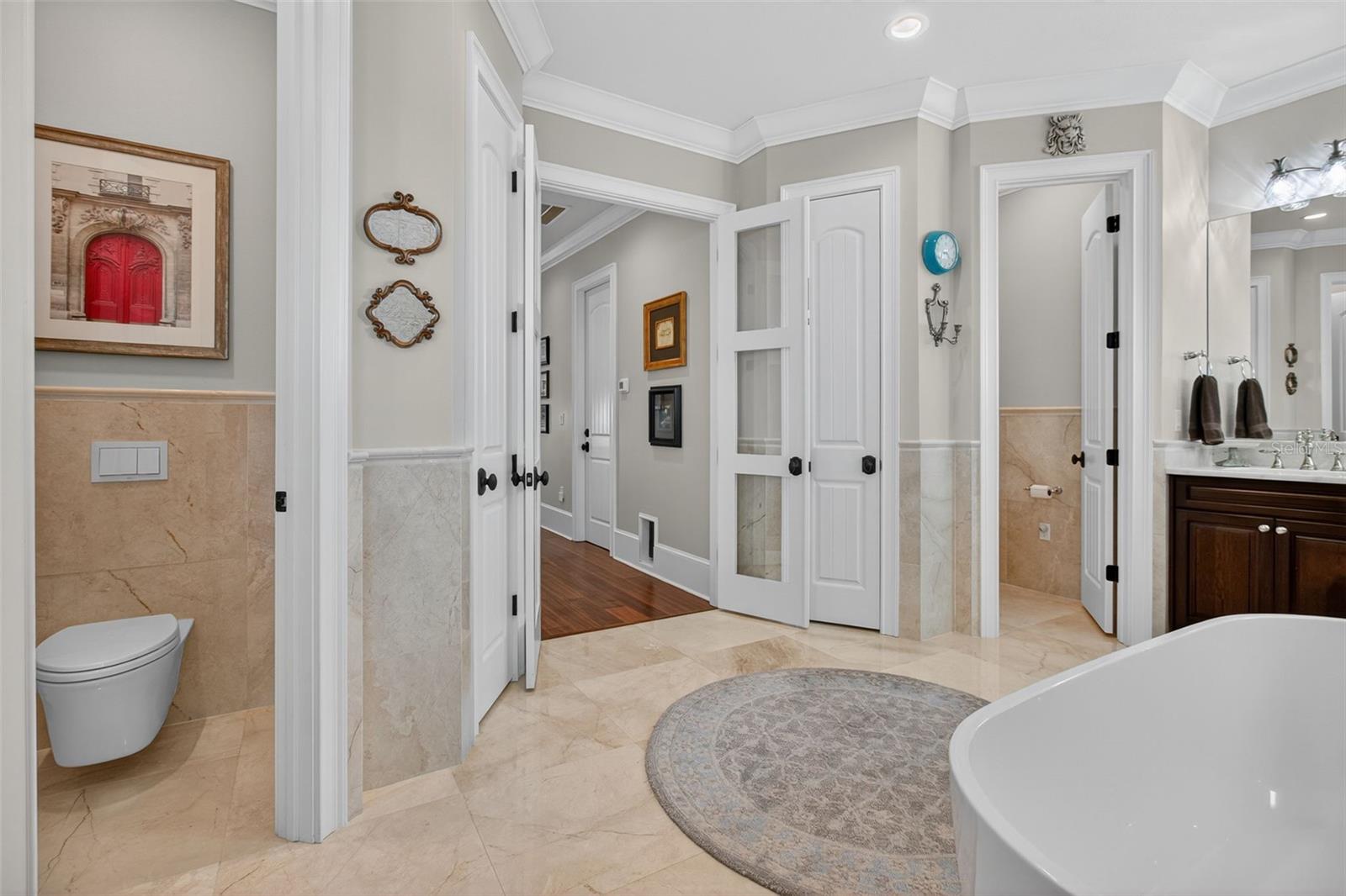 Listing photo id 39 for 7974 9th Avenue S