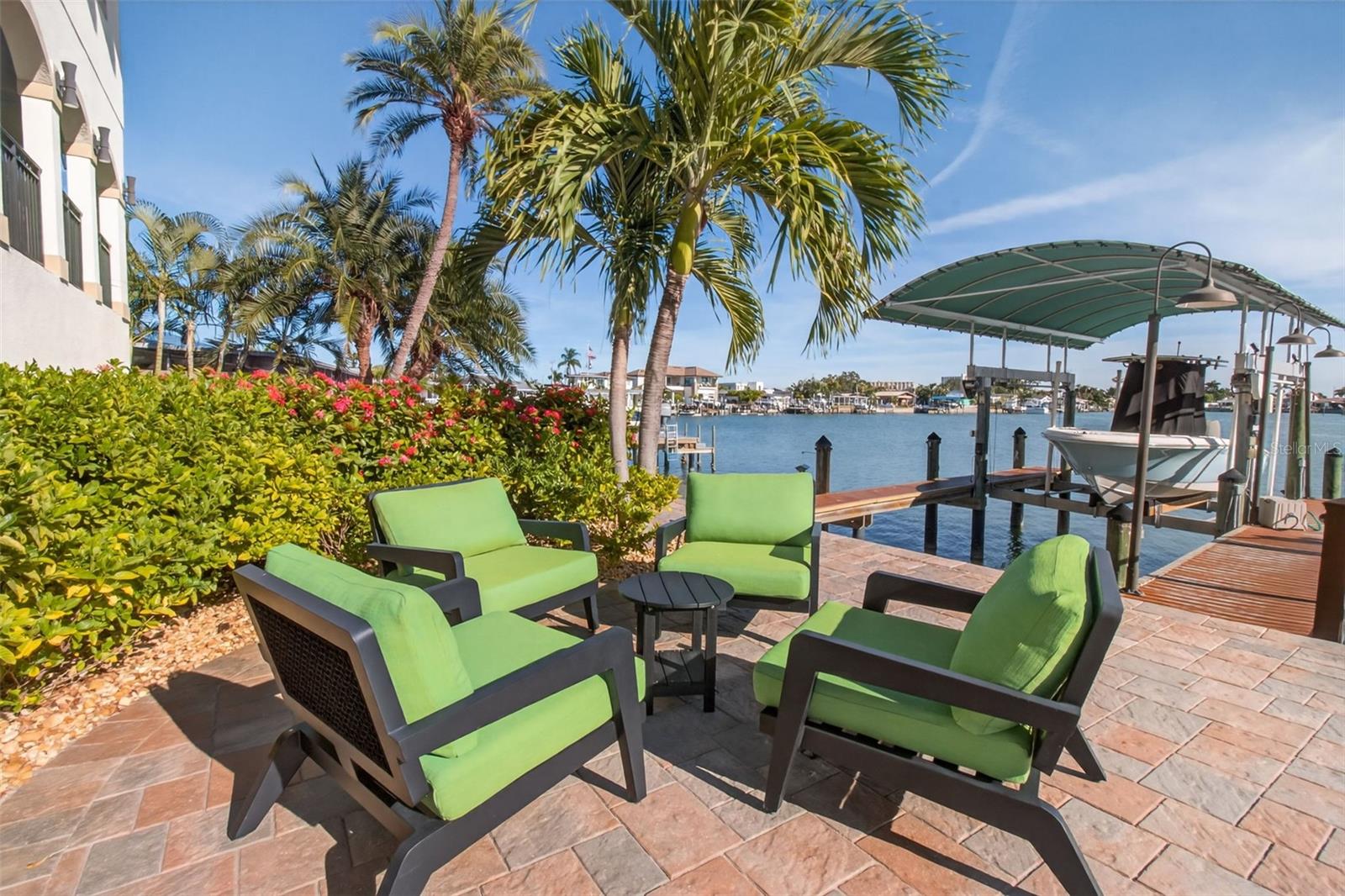 Listing photo id 41 for 7974 9th Avenue S