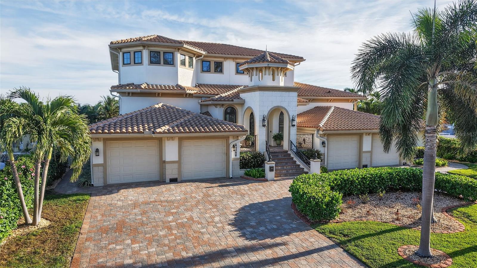 Listing photo id 52 for 7974 9th Avenue S