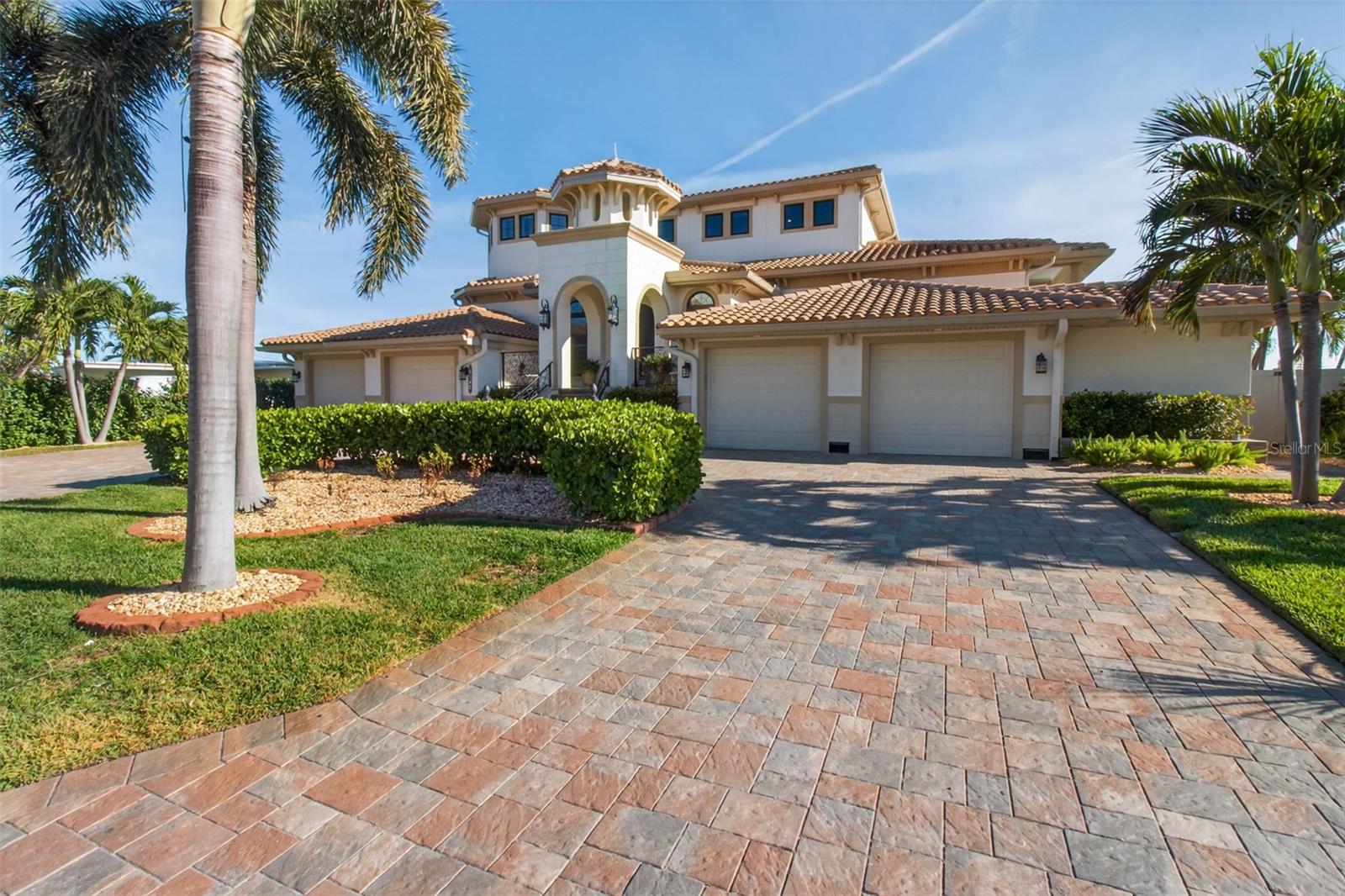 Listing photo id 53 for 7974 9th Avenue S