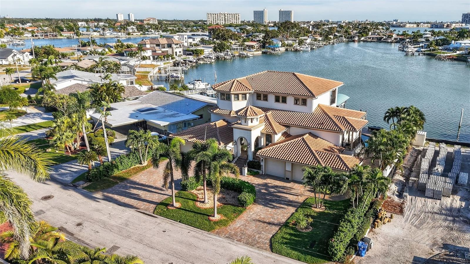 Listing photo id 54 for 7974 9th Avenue S