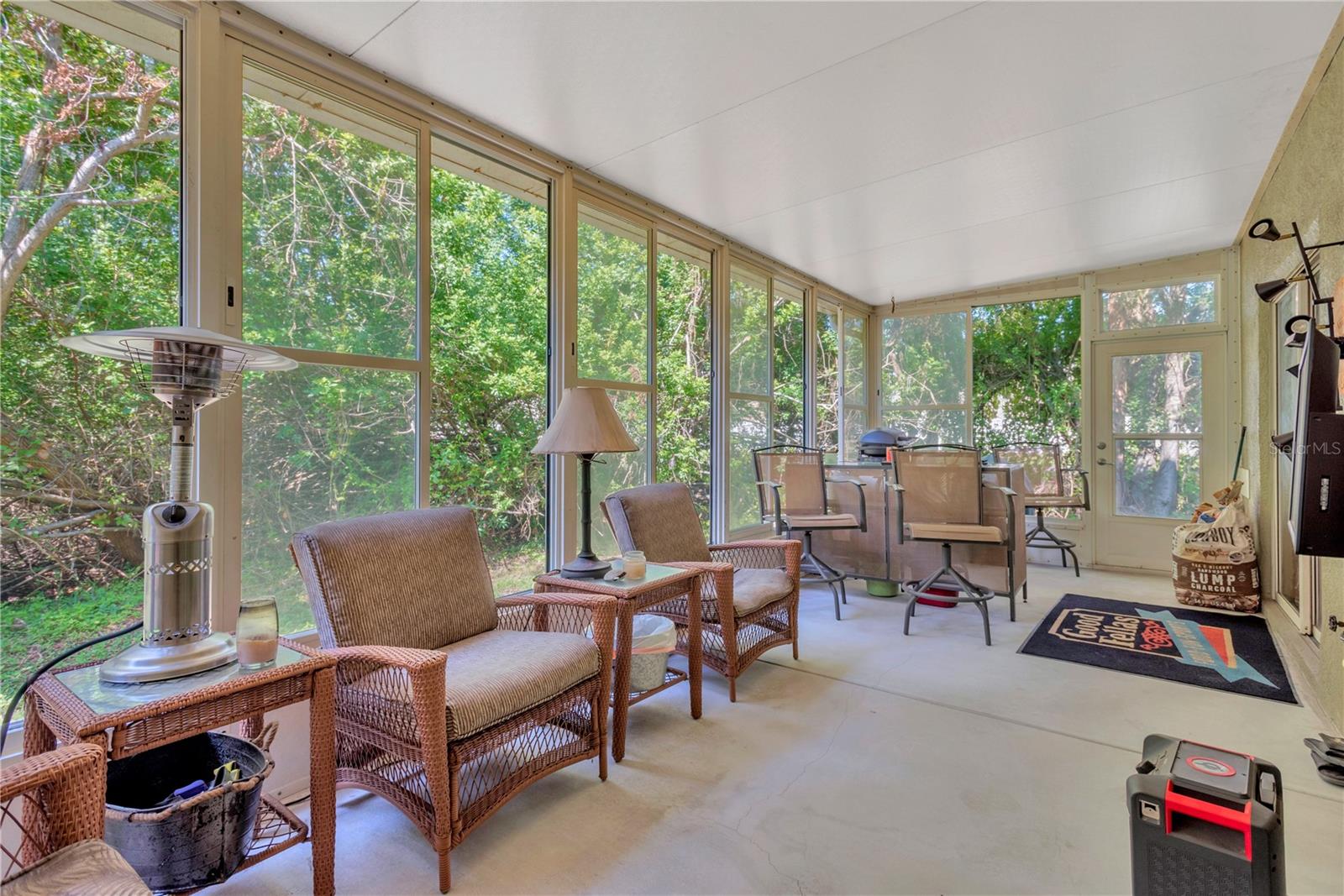 Image 18 of 26 For 8805 Casablanca Way