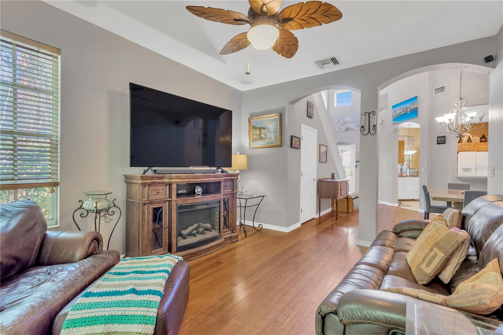 Image 5 of 26 For 8805 Casablanca Way