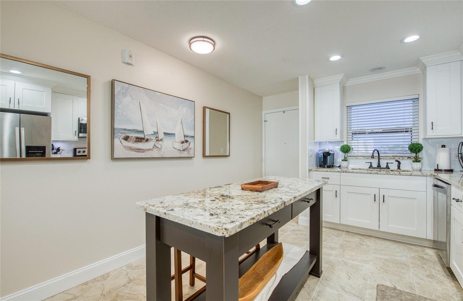 Image 6 of 37 For 5575 Gulf Boulevard 328