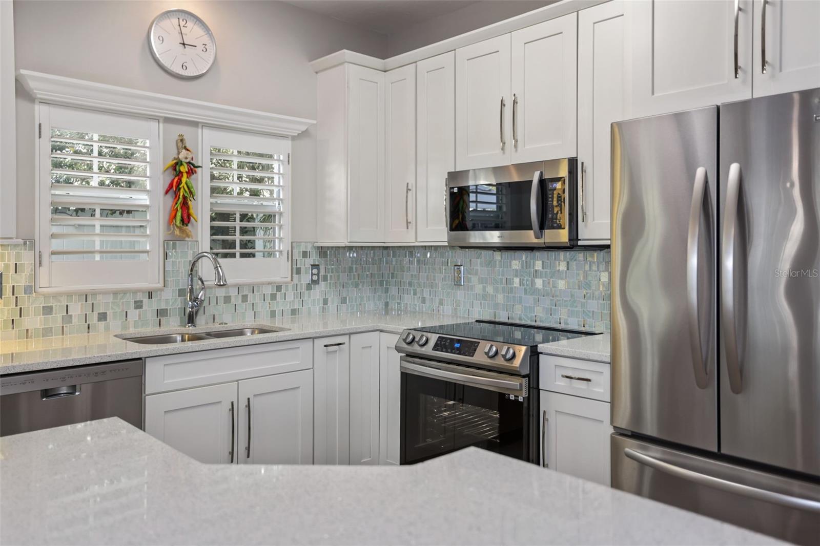 Image 12 of 31 For 632 Charles Court S