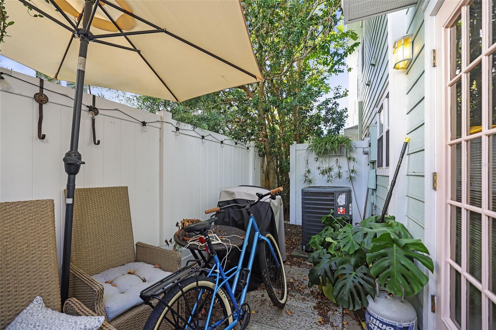 Image 31 of 31 For 632 Charles Court S