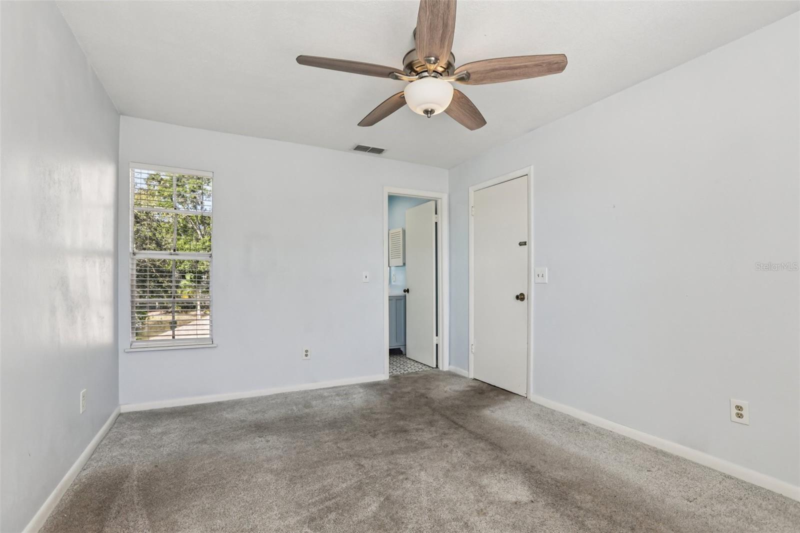 Image 27 of 34 For 6935 Lake Place Court 6935