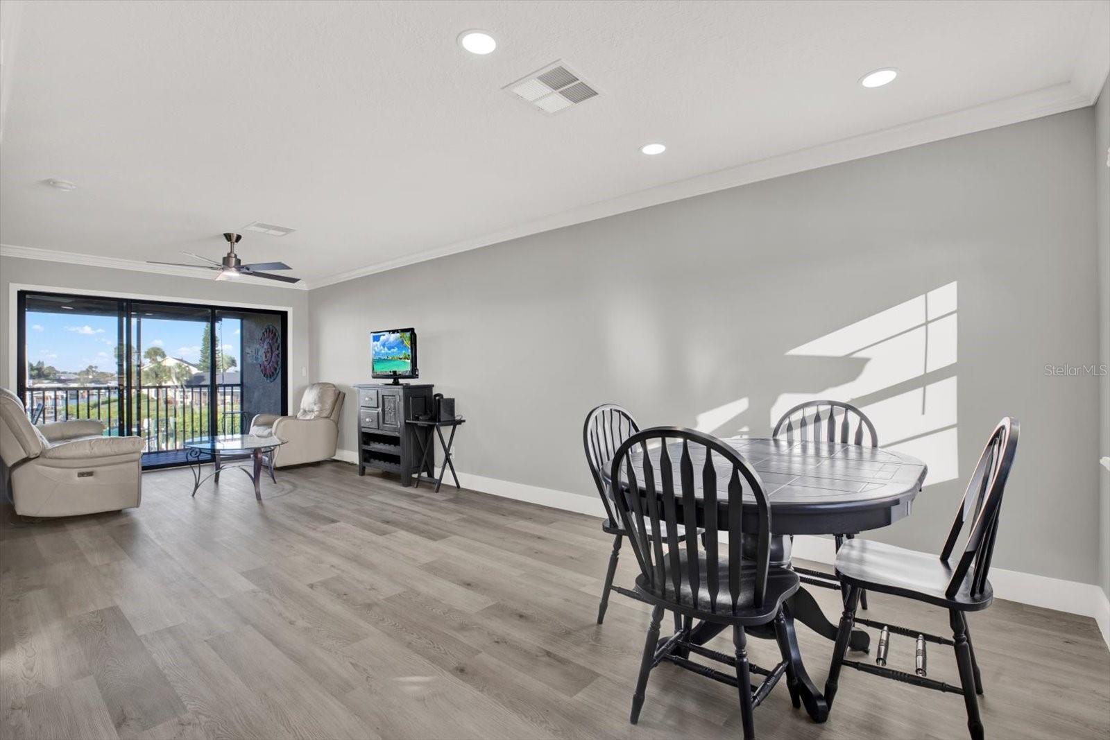 Image 11 of 18 For 622 Yardarm Drive 11