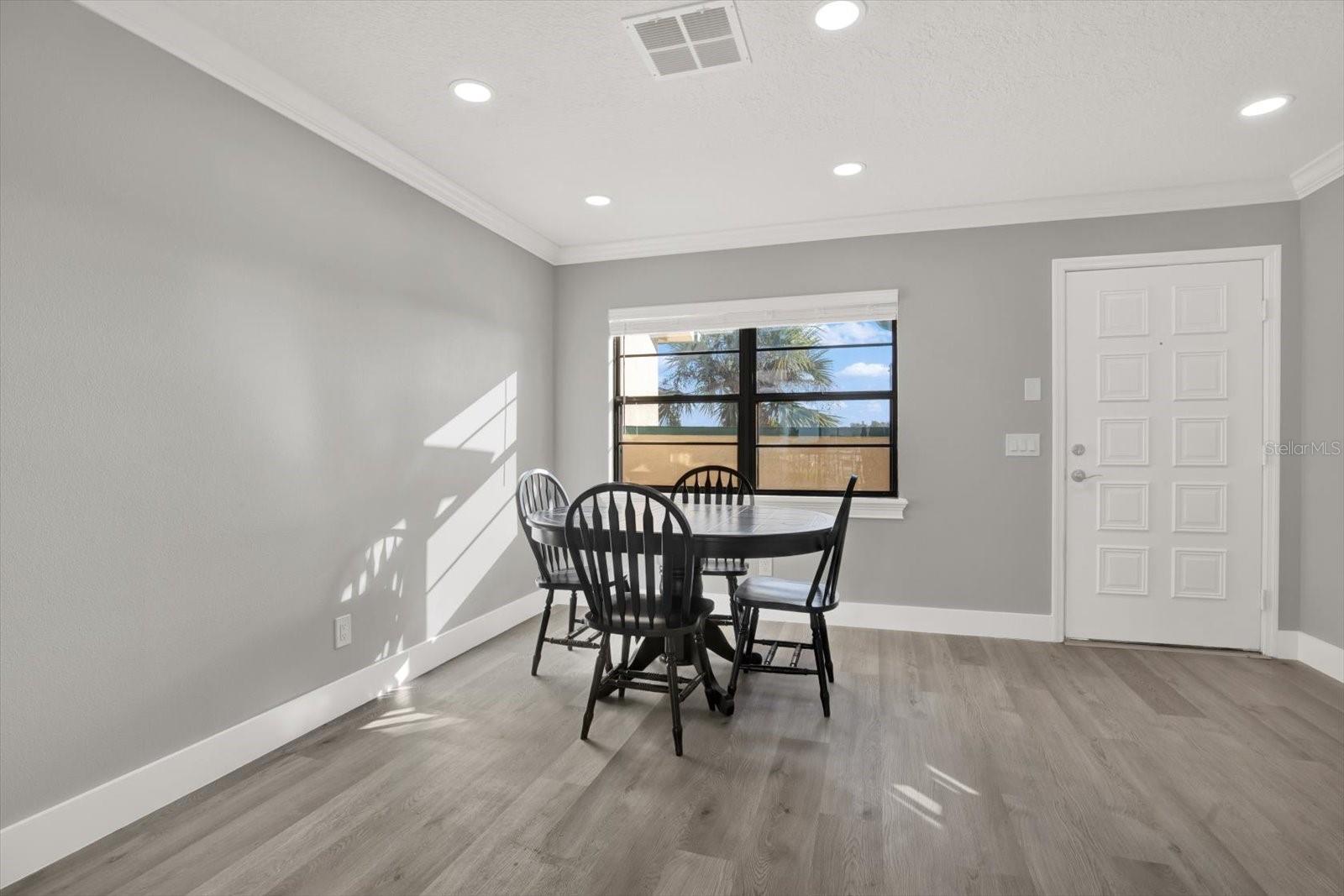 Image 12 of 18 For 622 Yardarm Drive 11