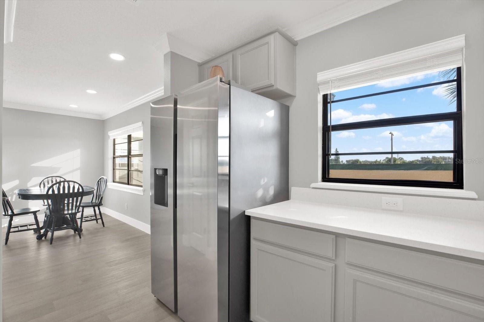 Image 4 of 18 For 622 Yardarm Drive 11