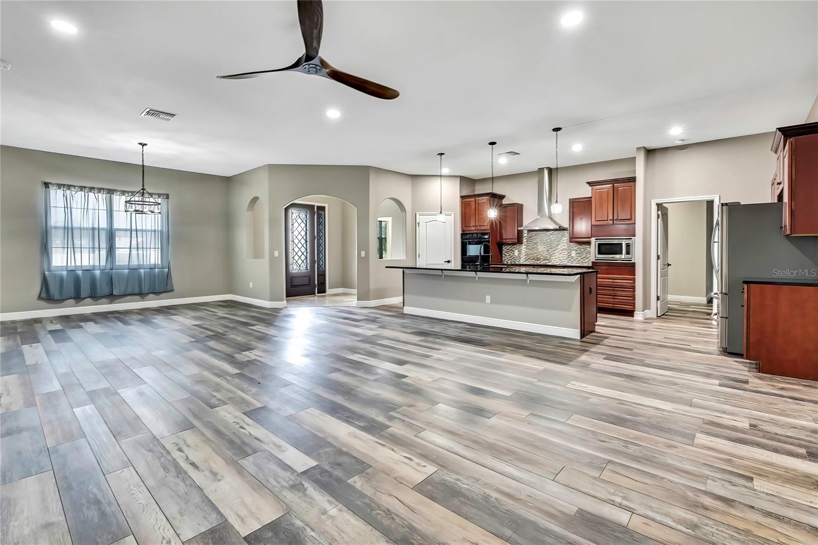 Image 13 of 58 For 27338 Elkwood Circle