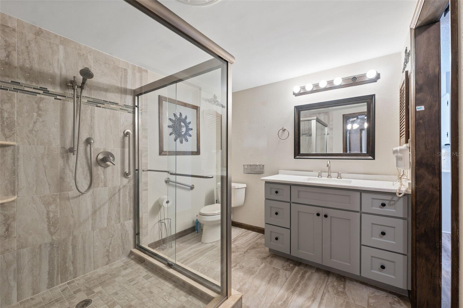 Image 19 of 38 For 811 Moonlight Lane Lane