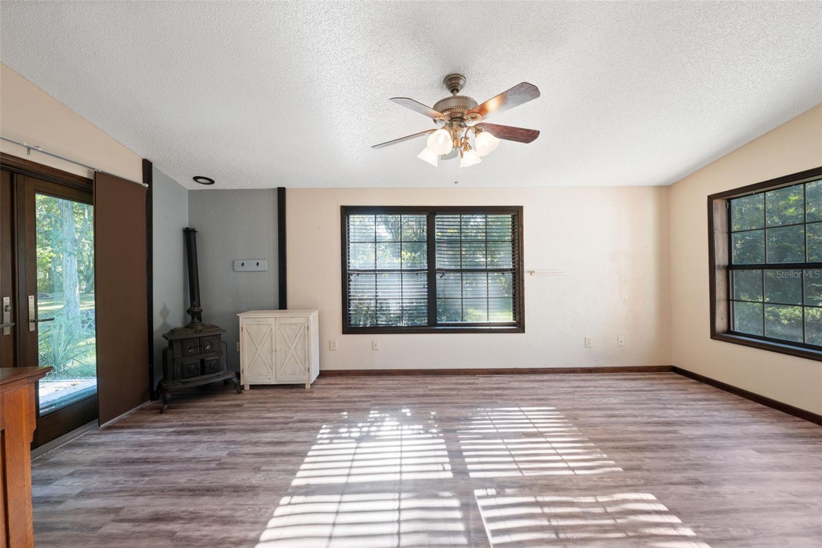 Image 20 of 38 For 811 Moonlight Lane Lane