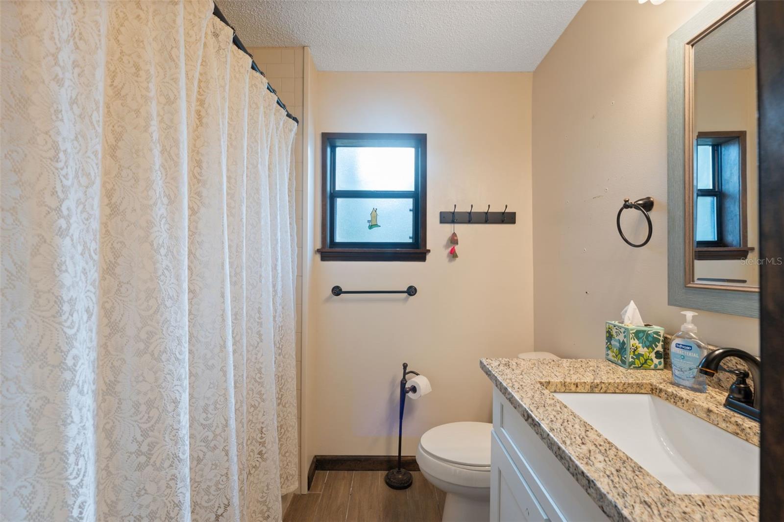 Image 25 of 38 For 811 Moonlight Lane Lane