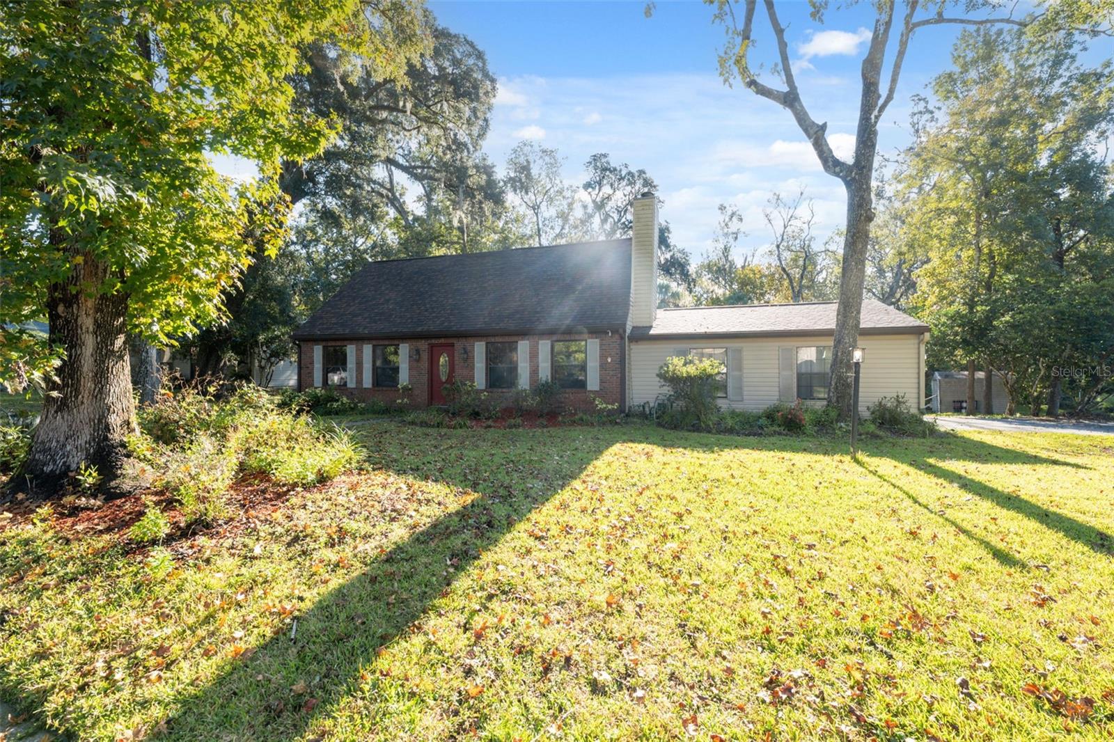 Image 4 of 38 For 811 Moonlight Lane Lane