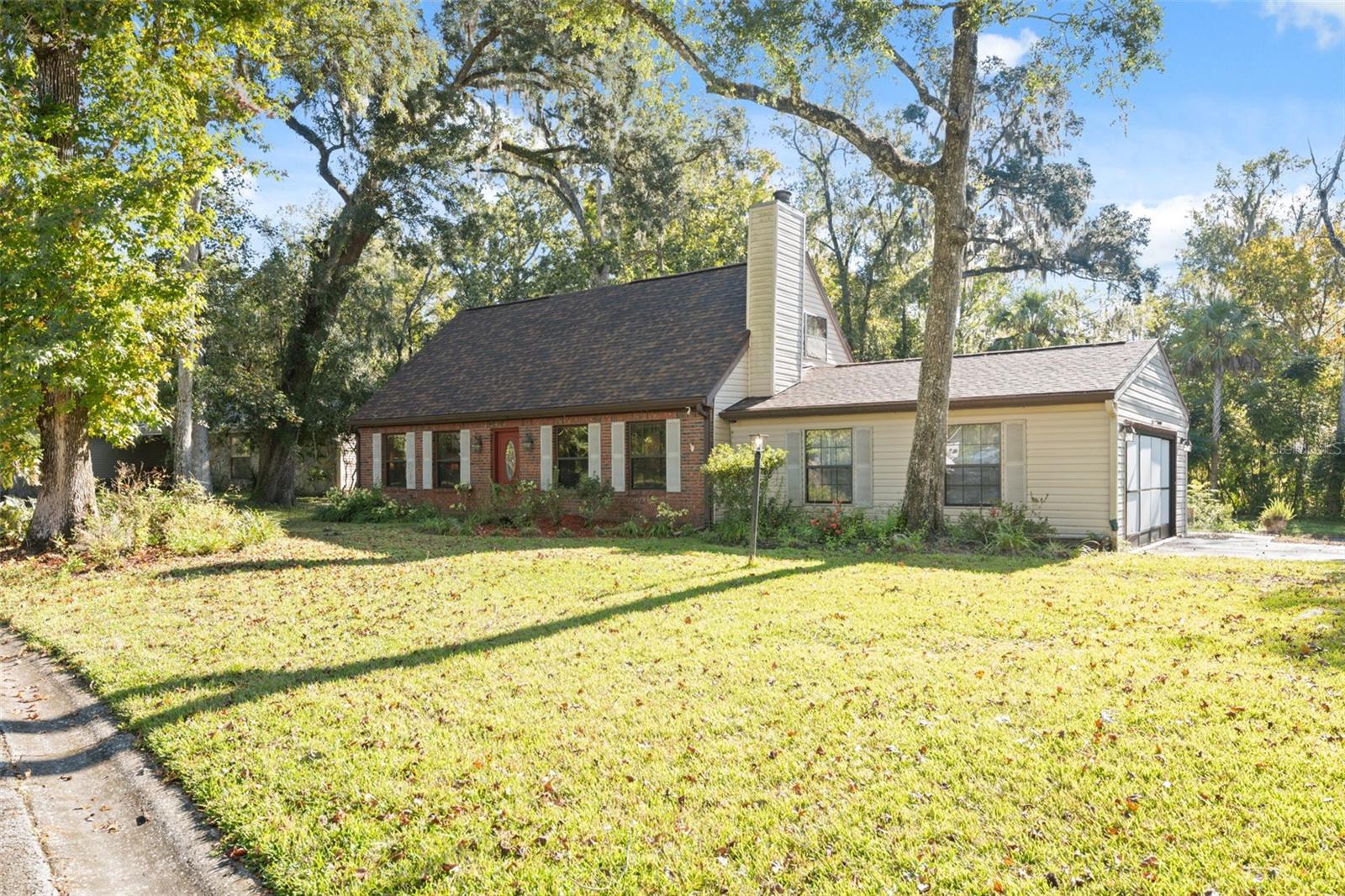 Image 5 of 38 For 811 Moonlight Lane Lane