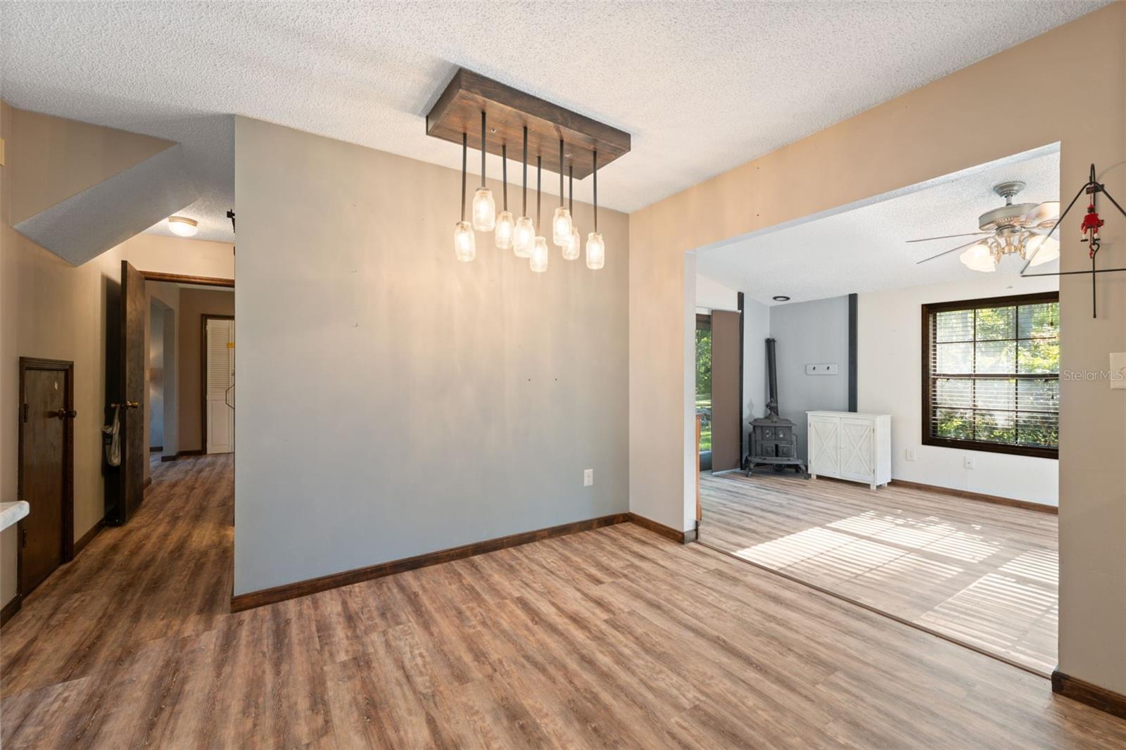 Image 9 of 38 For 811 Moonlight Lane Lane