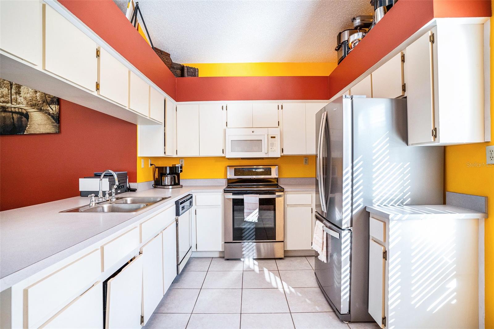 Image 11 of 30 For 2070 Sarah Louise Drive