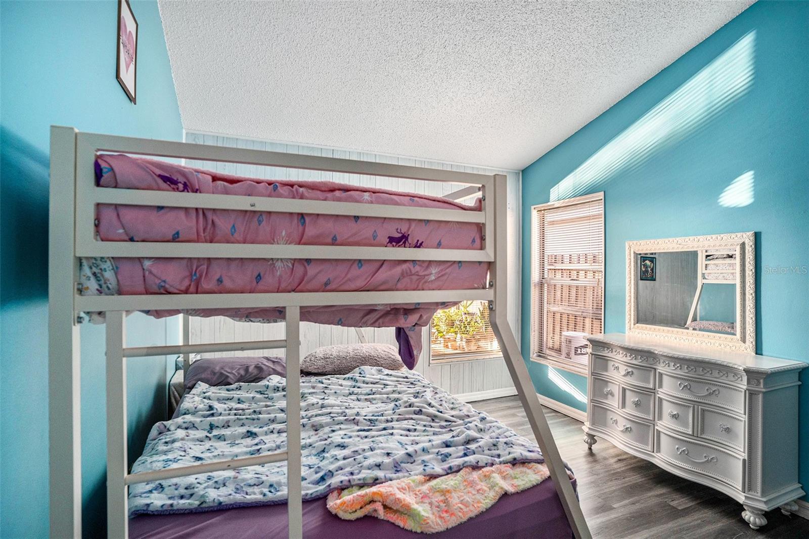 Image 19 of 30 For 2070 Sarah Louise Drive